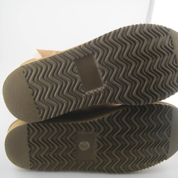 Kirkland Signature Womens Short Sheepskin Shearling Boots Brown and Tan Size 7 - Picture 12 of 12